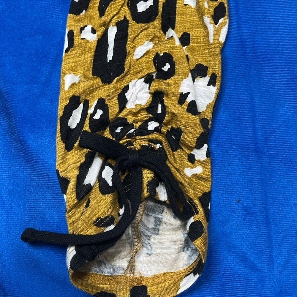 ⭐️ Jones New York patterned 3/4 sleeve top- size small (oversized) - Picture 7 of 8